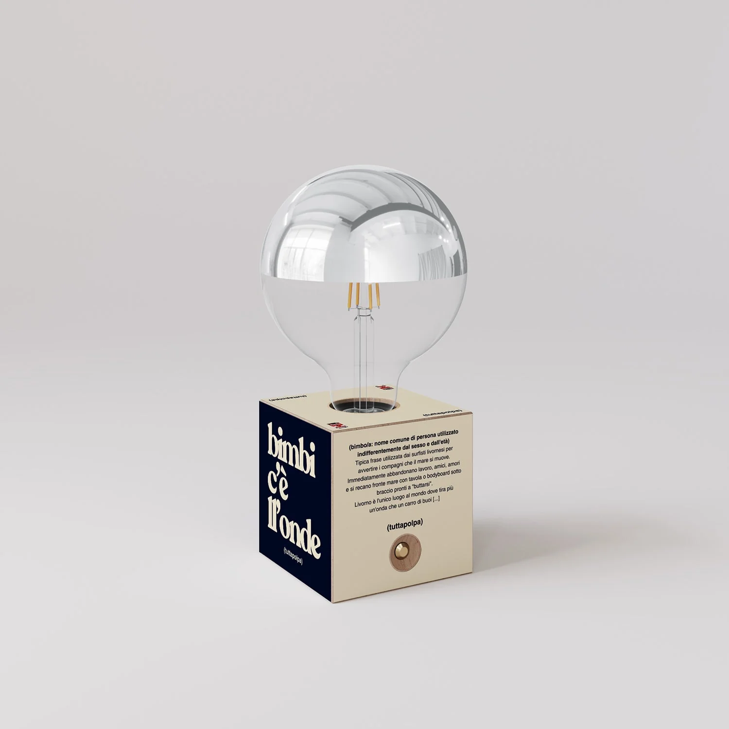 Kabellose Batterie-Lampe Cabless03 „Bimbi c’è l’onde“ mit halbglänzender Glühbirne in Silberkugel-Optik - Tuttapolpa - Image 3