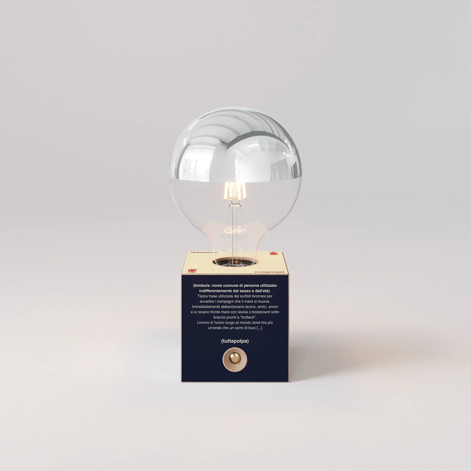 Kabellose Batterie-Lampe Cabless03 „Bimbi c’è l’onde“ mit halbglänzender Glühbirne in Silberkugel-Optik - Tuttapolpa - Image 4