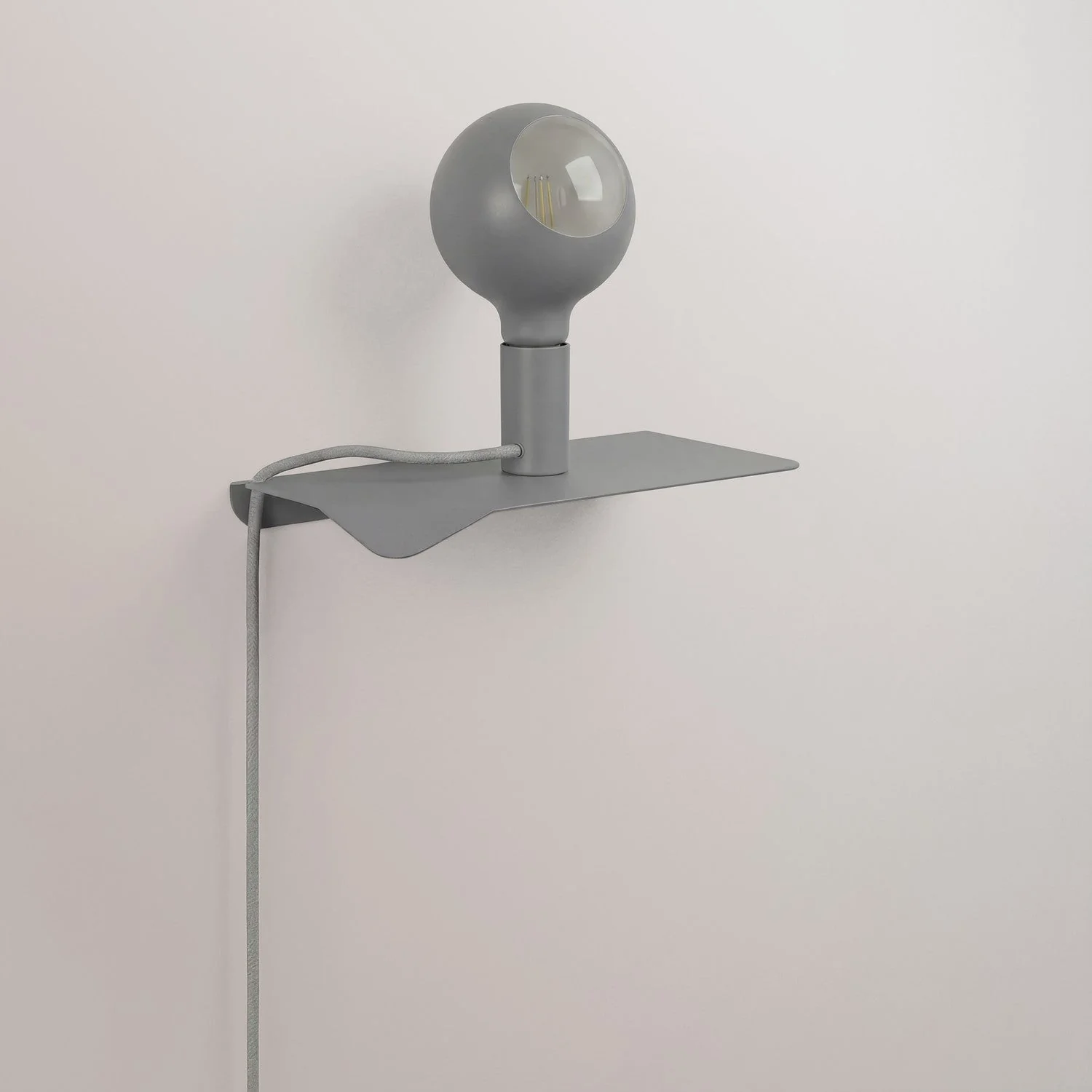 Combo Camo – Lampe mit Regal und UK-Stecker – Grau - Image 3