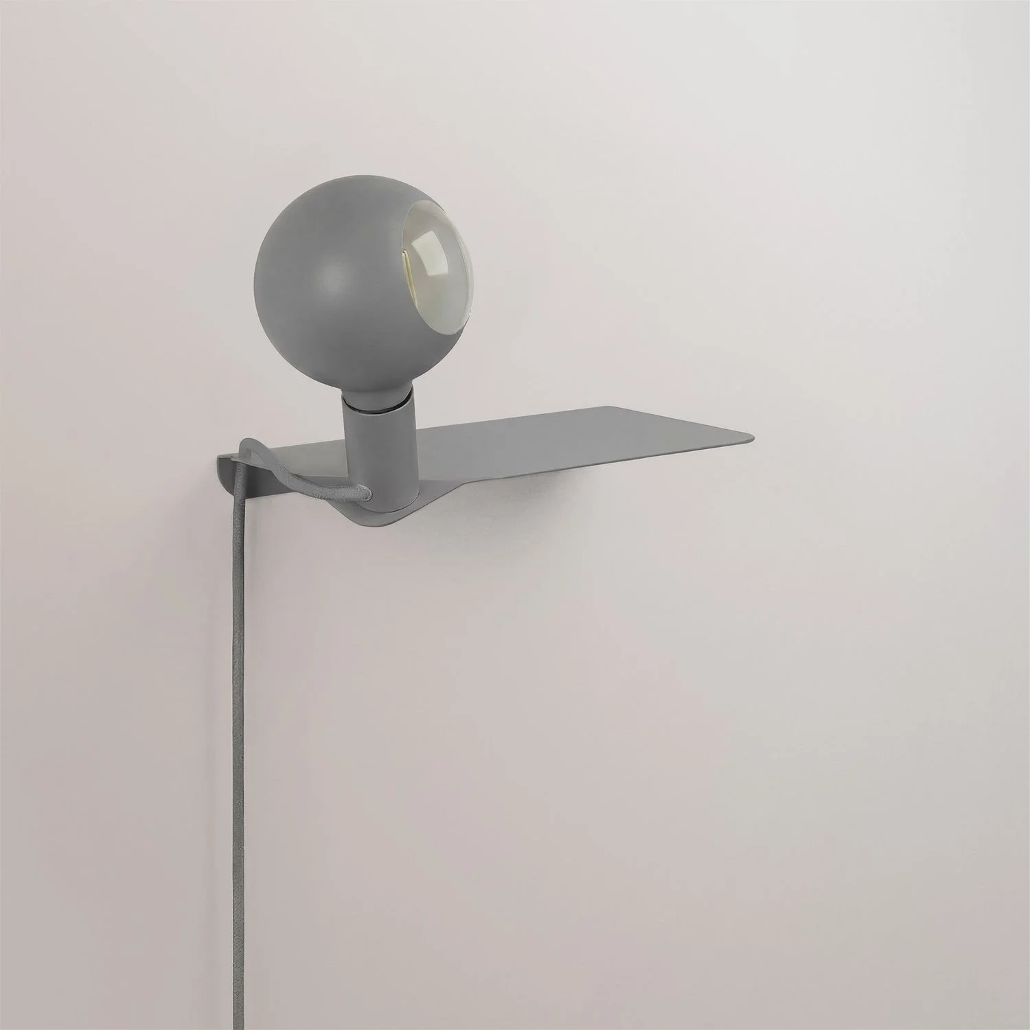 Combo Camo – Lampe mit Regal und UK-Stecker – Grau - Image 4