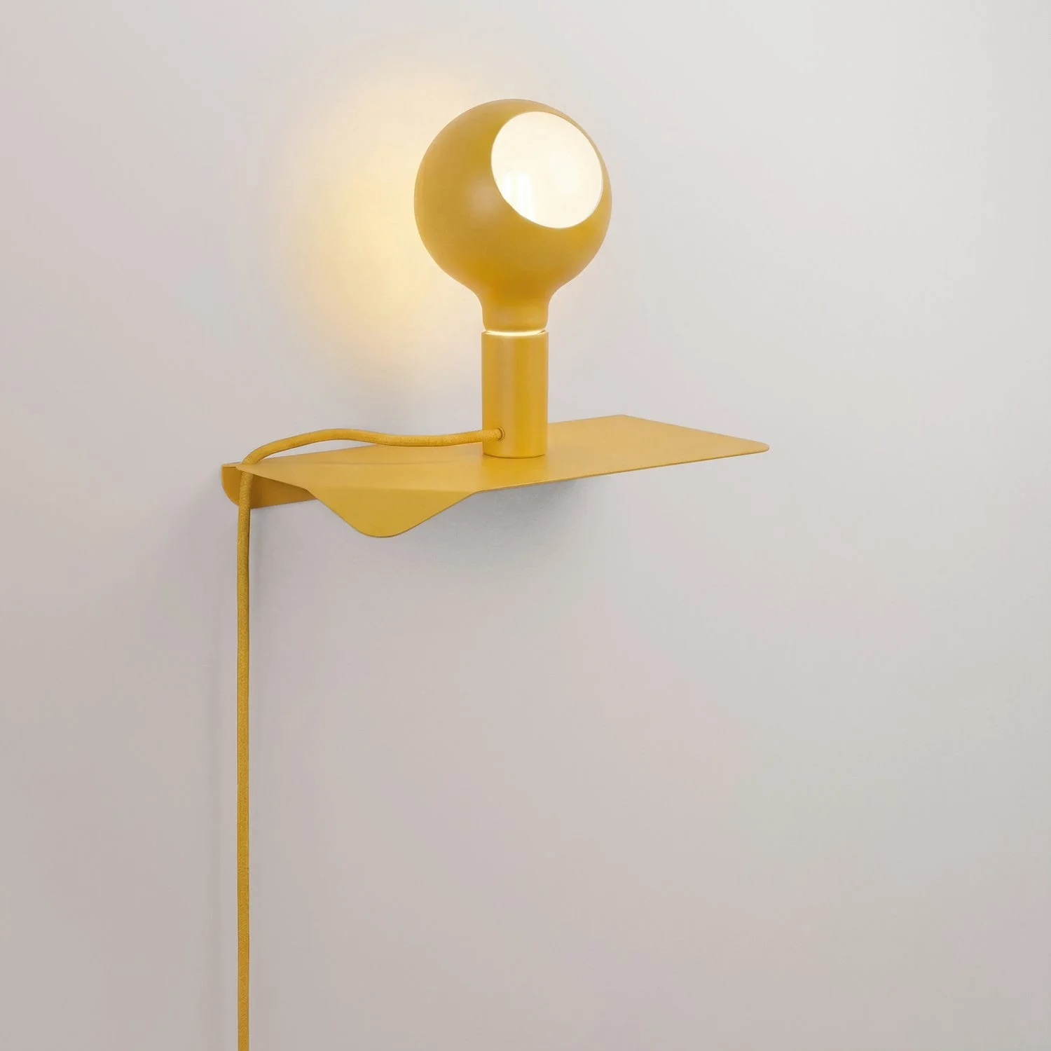 Combo Camo – Lampe mit Regal – Gelb