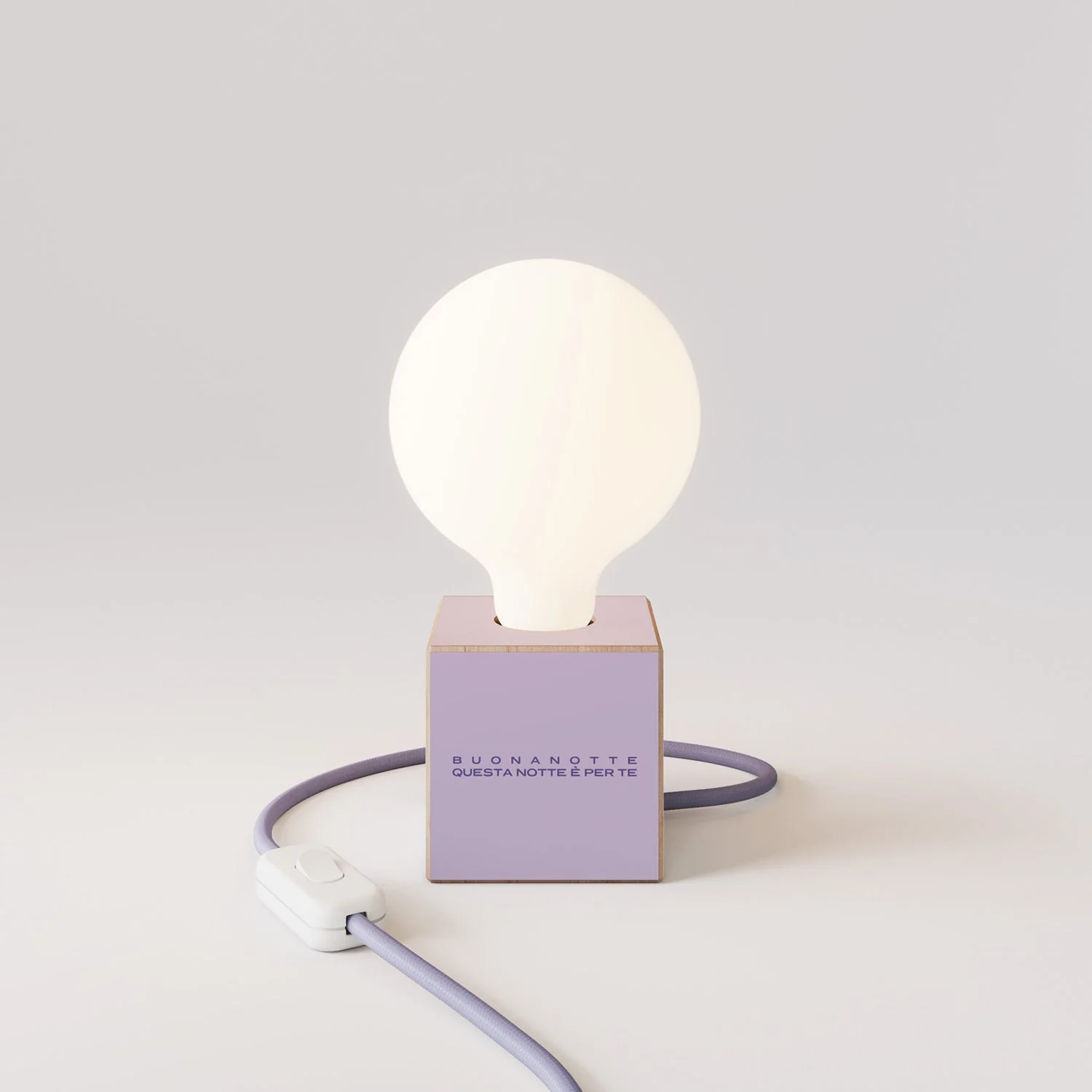 Cubetto Tischlampe mit US-Stecker, "Buonanotte fiorellino" Globus-Glühbirne in Porzellanoptik - Santomanifesto - Image 4