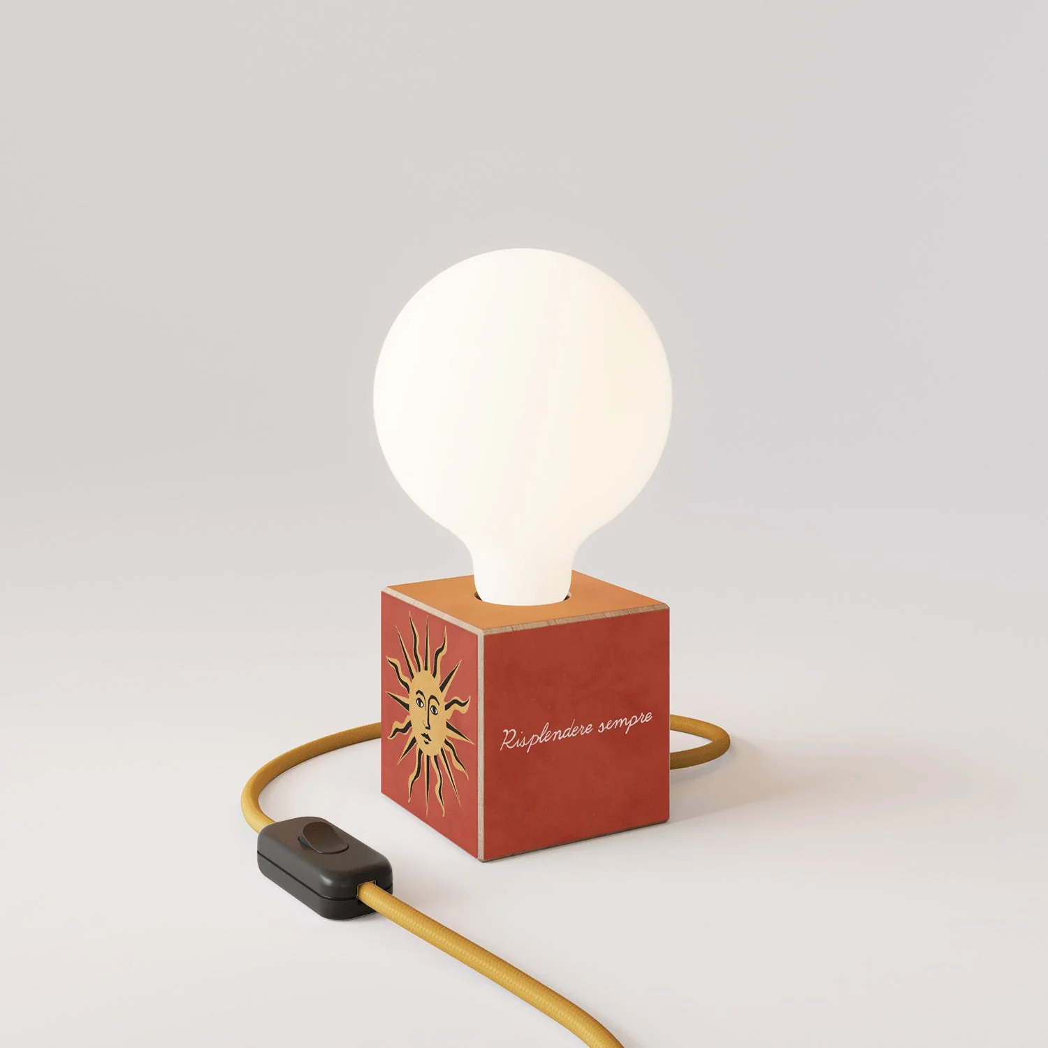 Cubetto-Tischleuchte mit US-Stecker, „Il sole“ Globus-Glühbirne, Porzellan-Effekt - Santomanifesto