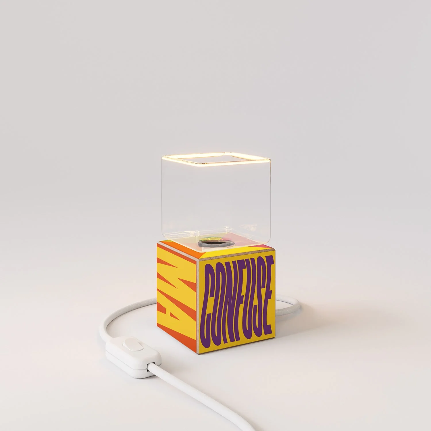 Cubetto Tischlampe mit US-Stecker, "Poche idee ma confuse" Ghost-Birne - Santomanifesto