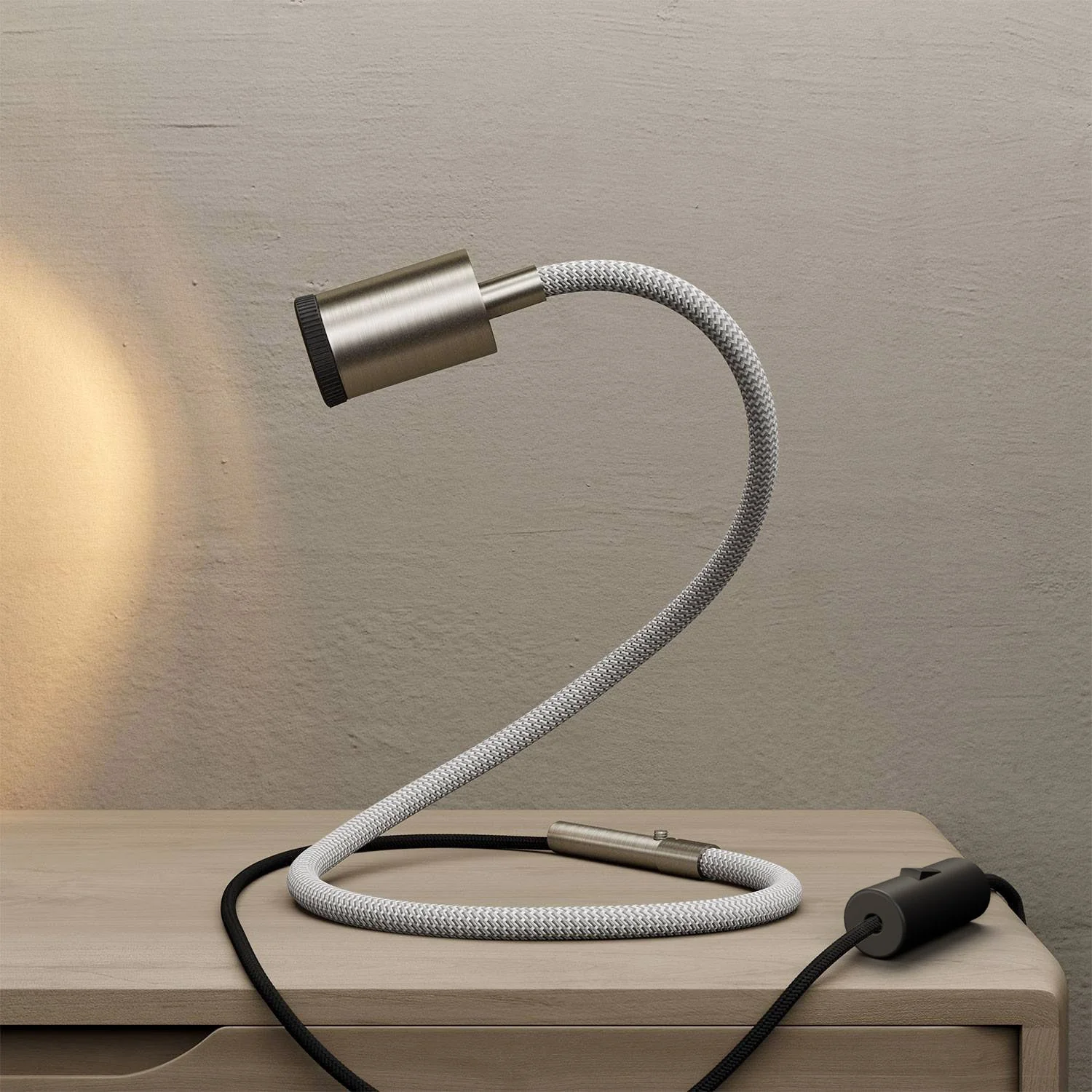 GU1d-one Schwenkbare Lampe ohne Sockel mit Mini-LED-Spot – Satin-Titan - Image 2