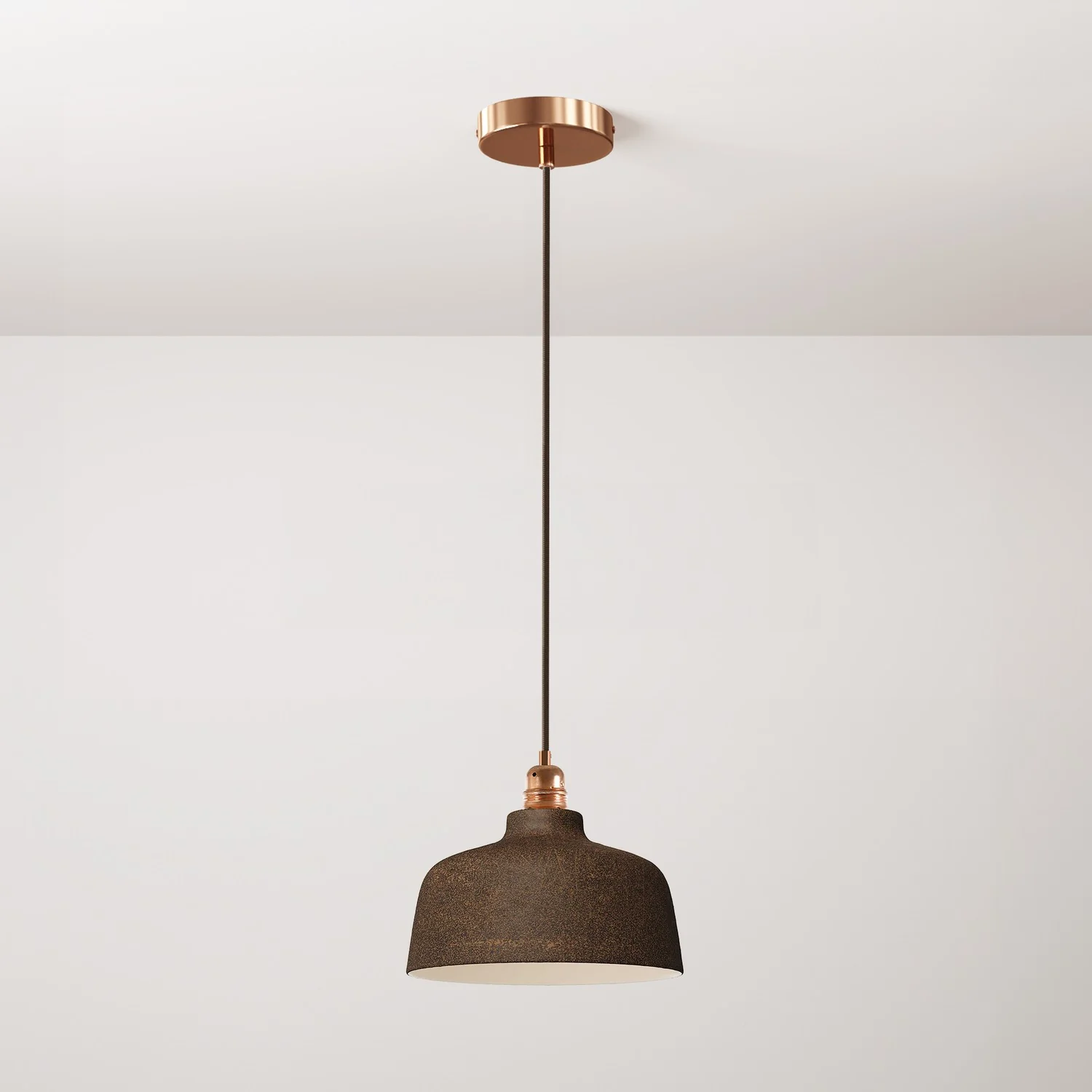 Hängeleuchte komplett mit Stoffkabel, Coppa-Keramikschirm und Metallveredelungen – Corten-Effekt