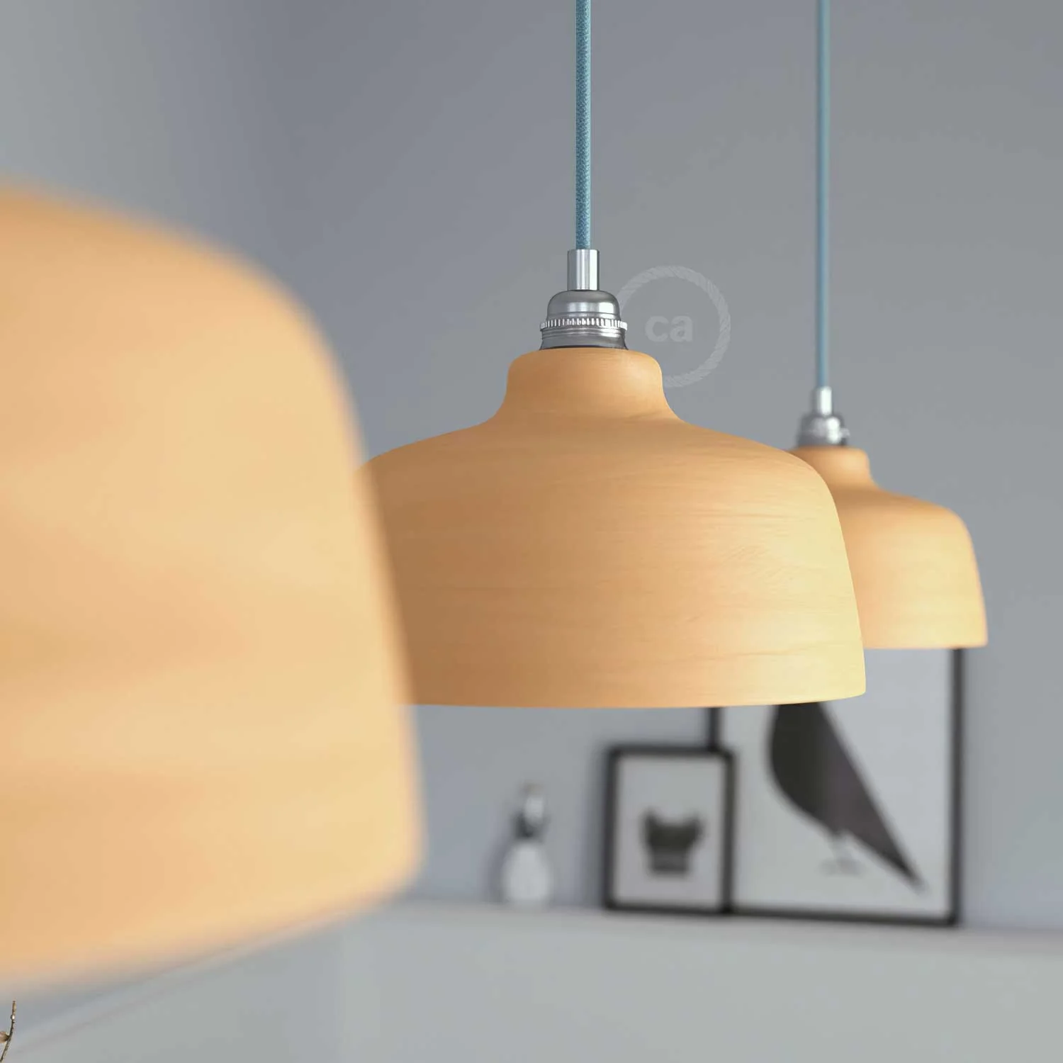 Pendelleuchte mit Textilkabel, Coppa-Keramikschirm und Metall-Details – Gestreiftes Terrakotta - Image 3