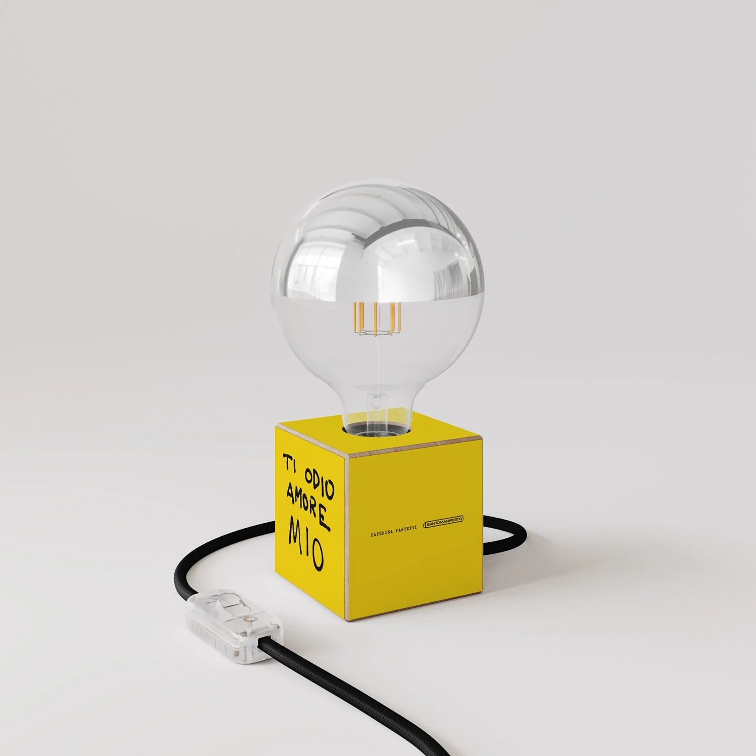 Tischlampe Cubetto „Ti odio amore mio“ mit halbverspiegelter Glühbirne in Globusform – Santomanifesto - Image 3