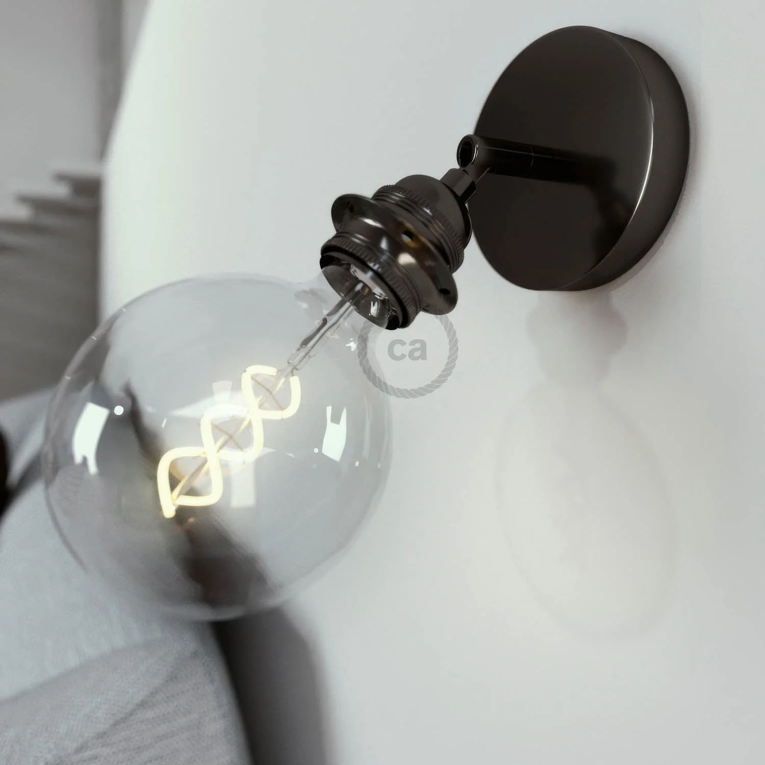 Fermaluce Metall 90° mit E27-Gewindefassung – verstellbare Lichtquelle aus Metall – Schwarz Perla - Image 2