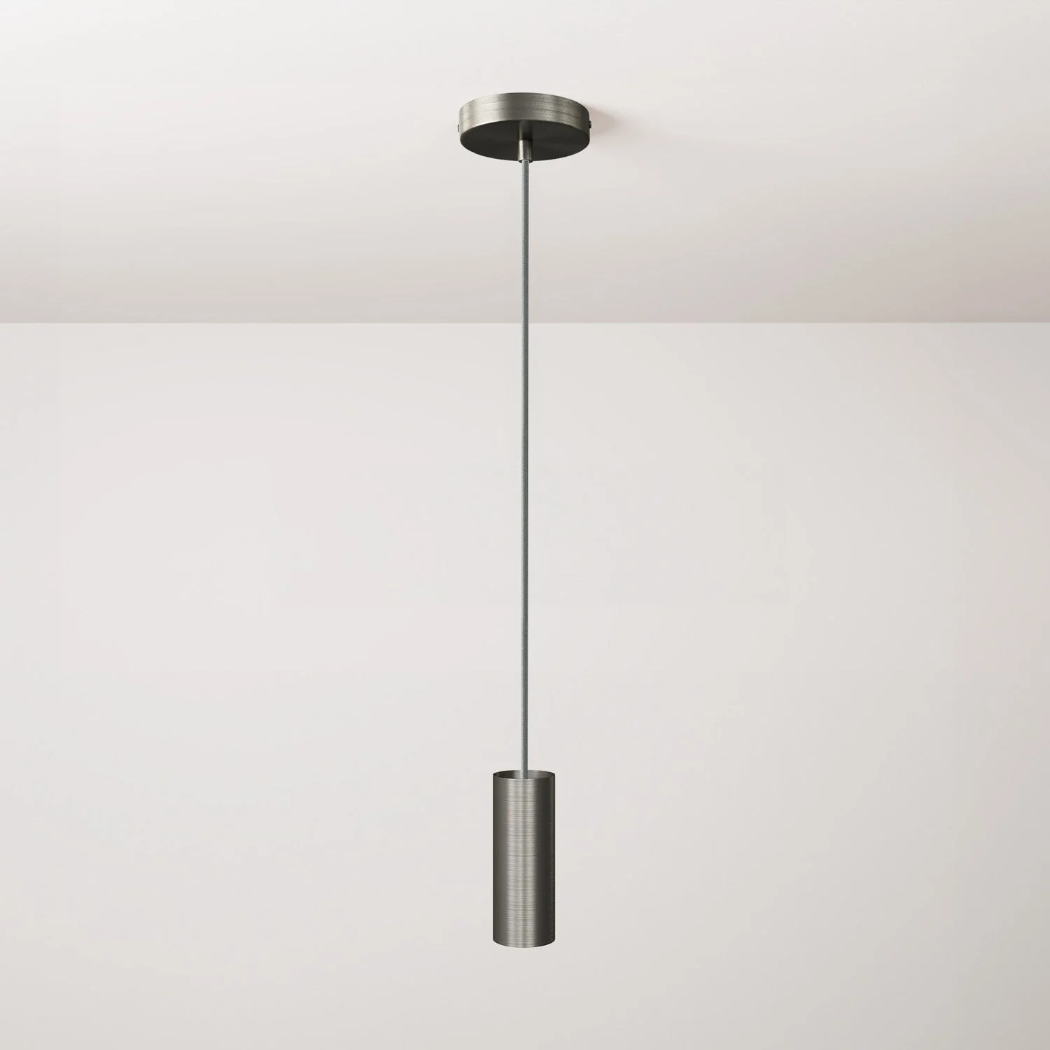 Pendelleuchte komplett mit Textilkabel, Tub-E14-Lampenschirm und Metallteilen – Satin-Titan