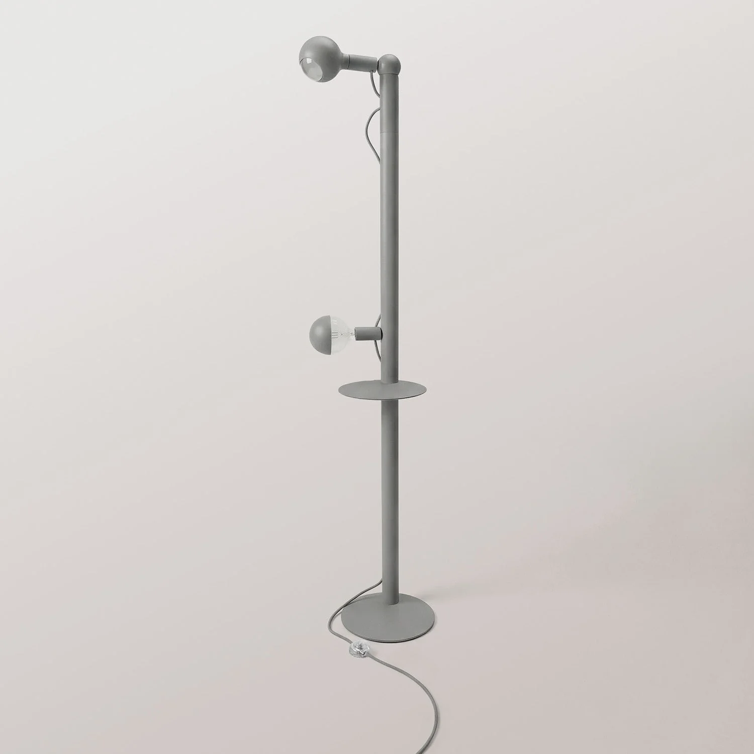 Rocco XXL – Stehleuchte mit UK-Stecker und Maria- und Camo-Glühbirne – Grau - Image 5