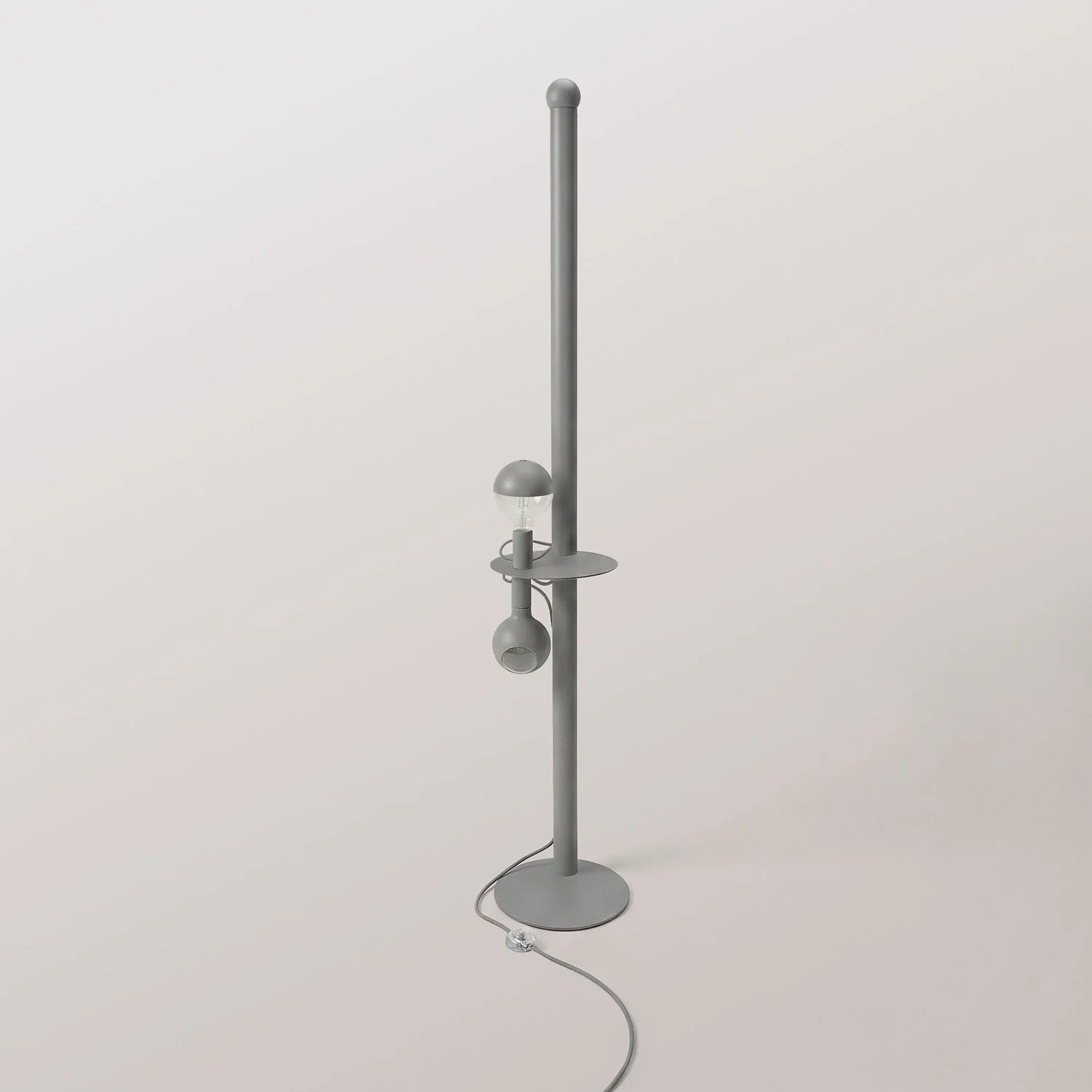 Rocco XXL – Stehleuchte mit UK-Stecker und Maria- und Camo-Glühbirne – Grau - Image 6