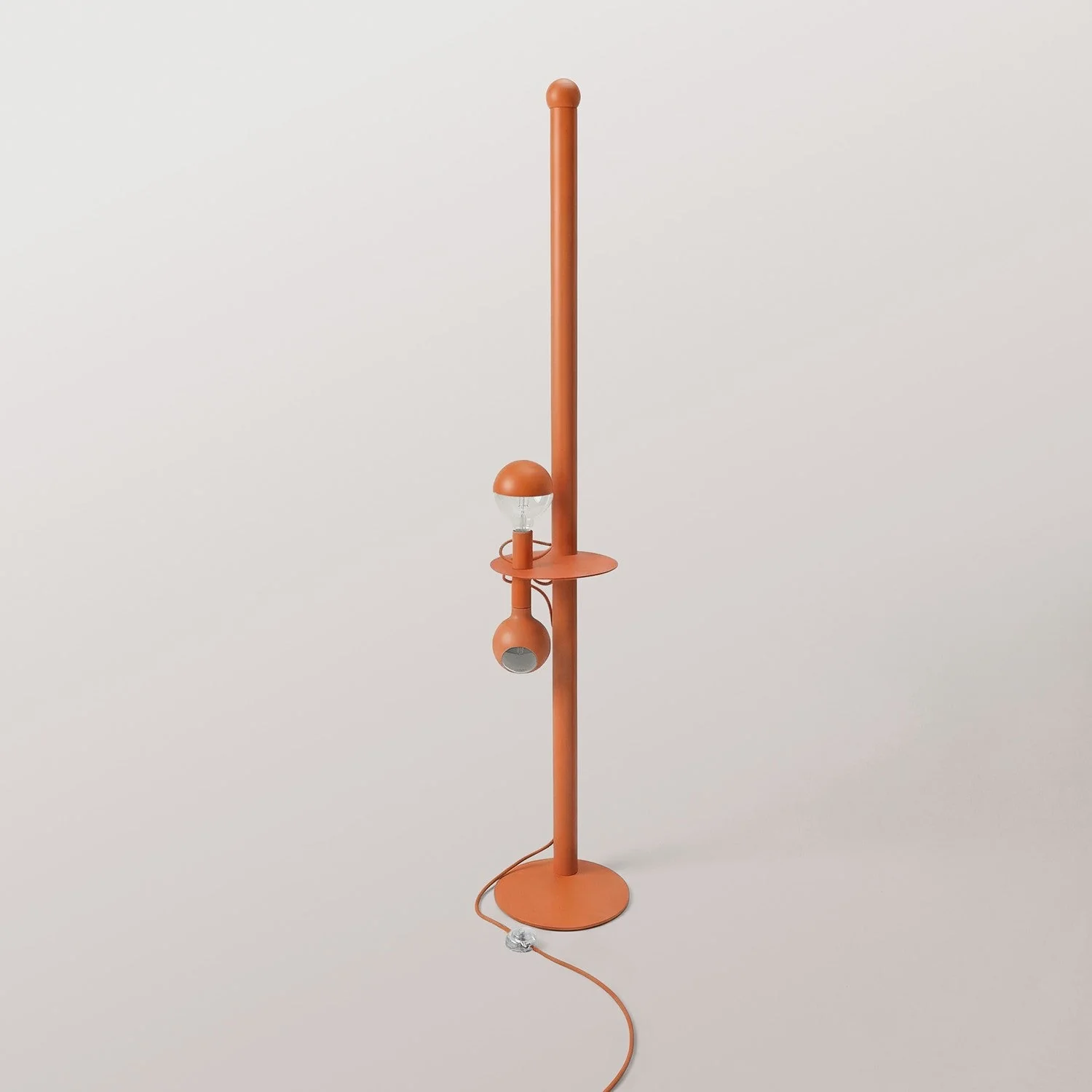 Rocco XXL - Stehleuchte mit UK-Stecker und Glühbirnen Maria und Camo - Orange - Image 6