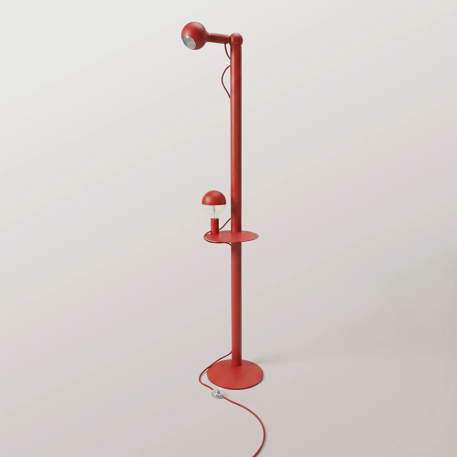 Rocco XXL - Stehleuchte mit UK-Stecker und Glühbirne Maria und Camo - Rot - Image 4