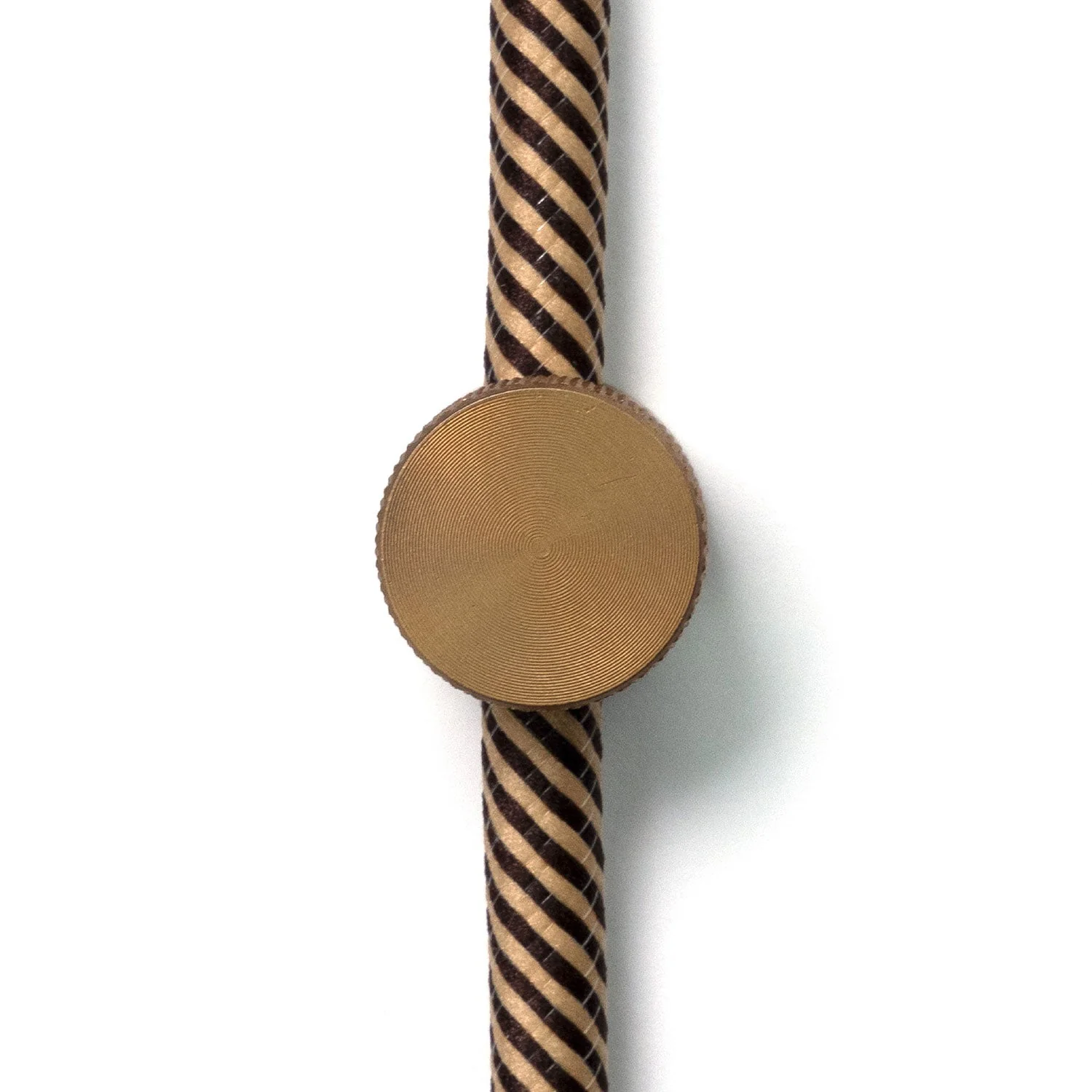 Sarè – Wandbefestigung, Kabeldurchführung aus Metall für Textilkabel – Mattbronze - Image 4