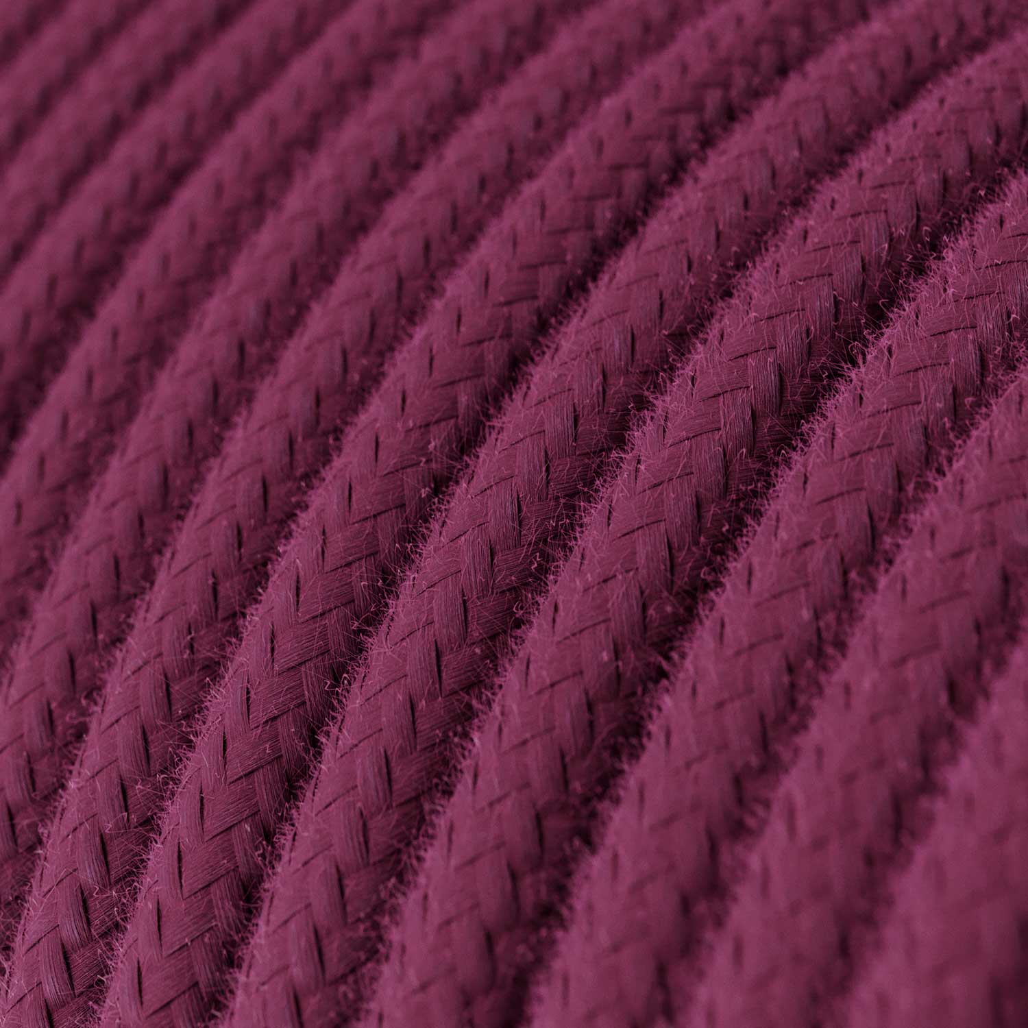 Textilkabel aus Baumwolle in Weinrot – Das Original von Creative Cables, entwickelt um Ihre Kronleuchter aufzuwerten – RC32 - Image 2