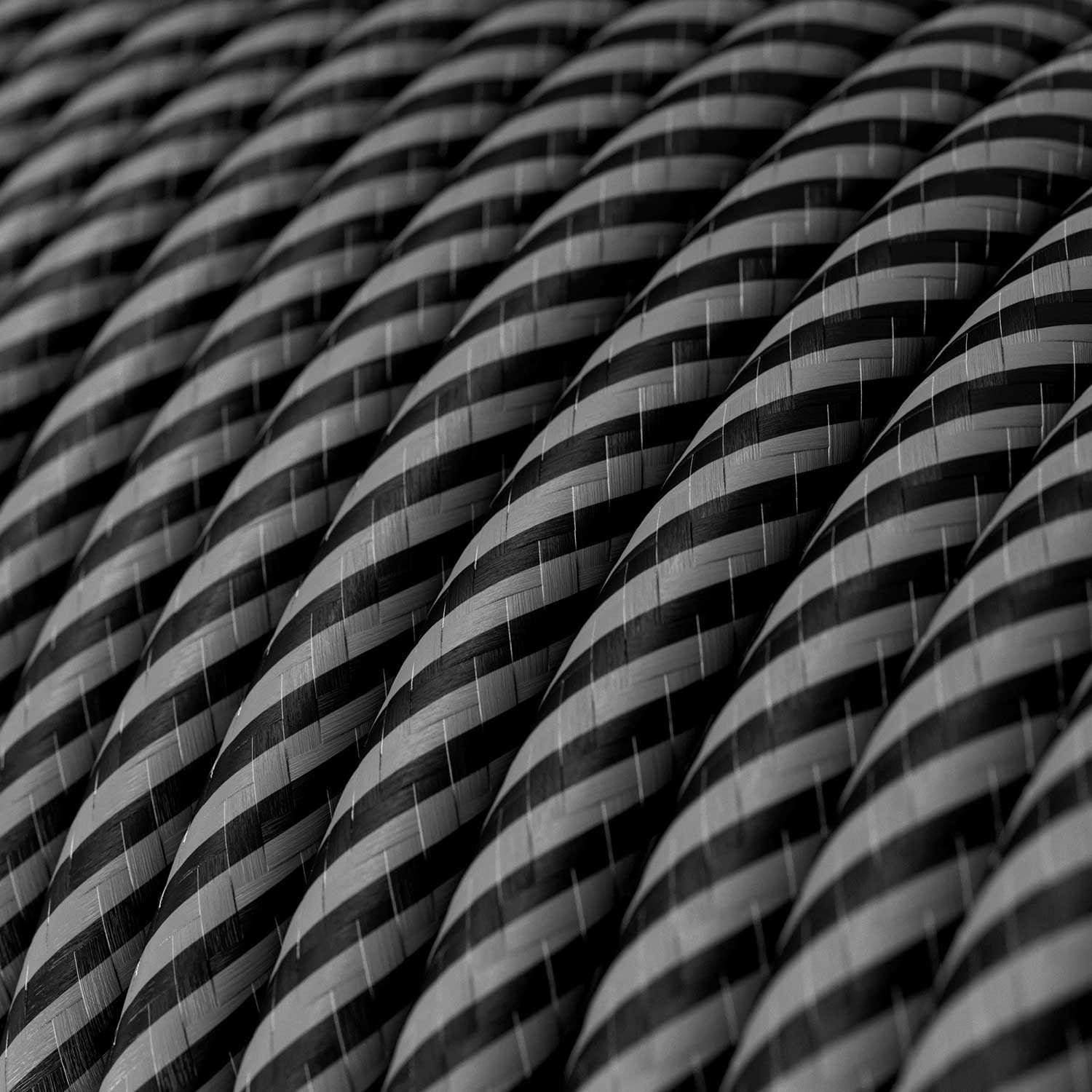 Stoffummanteltes Kabel in Graphit und Kohleschwarz Vertigo – Das Original Creative Cables, für ästhetische Aufputzinstallationen – ERM38 - Image 2