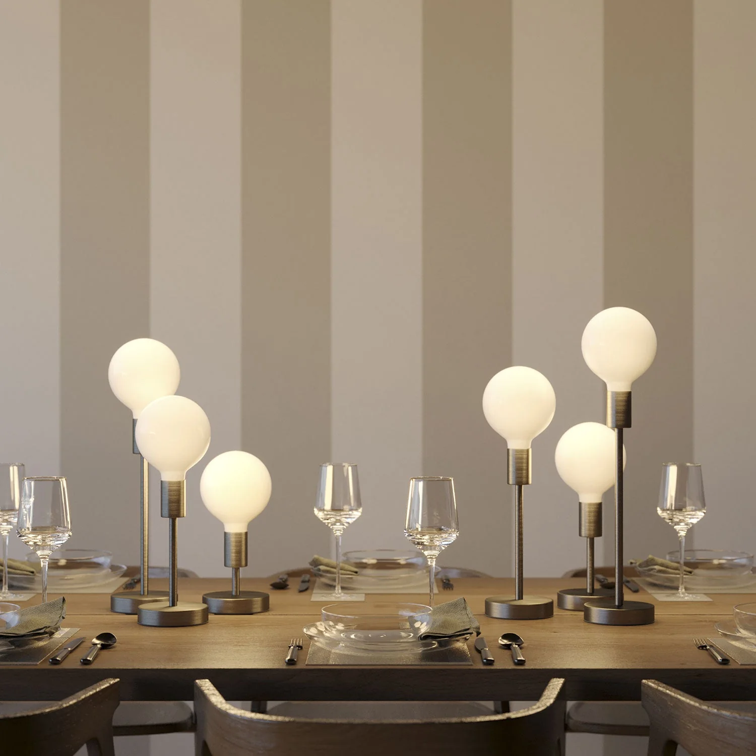 Tischlampe Alzaluce aus Metall – Mattes Titan - Image 2