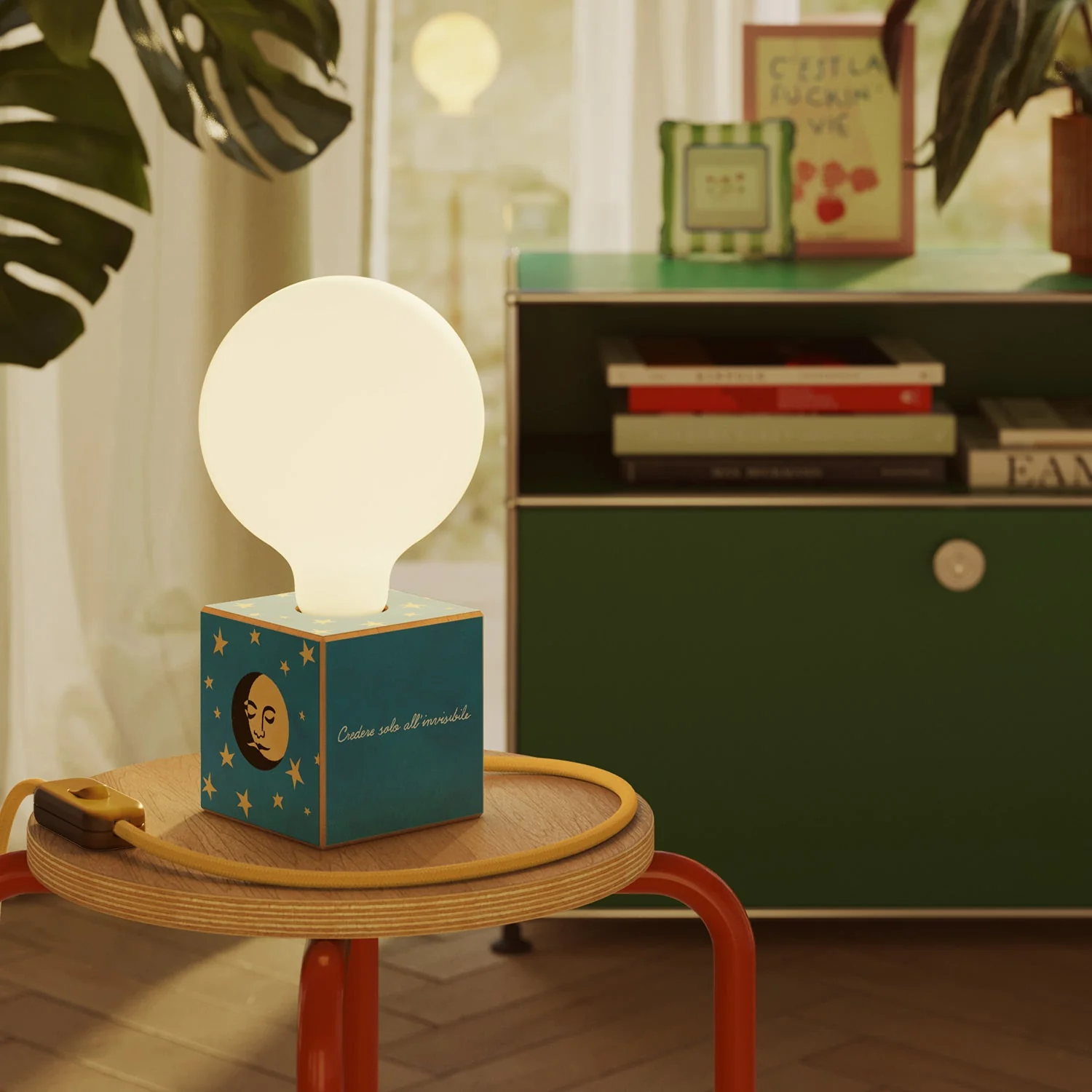 Tischlampe Cubetto „La luna“ mit englischem Stecker und globeförmiger Glühbirne in Porzellanoptik – Santomanifesto - Image 2