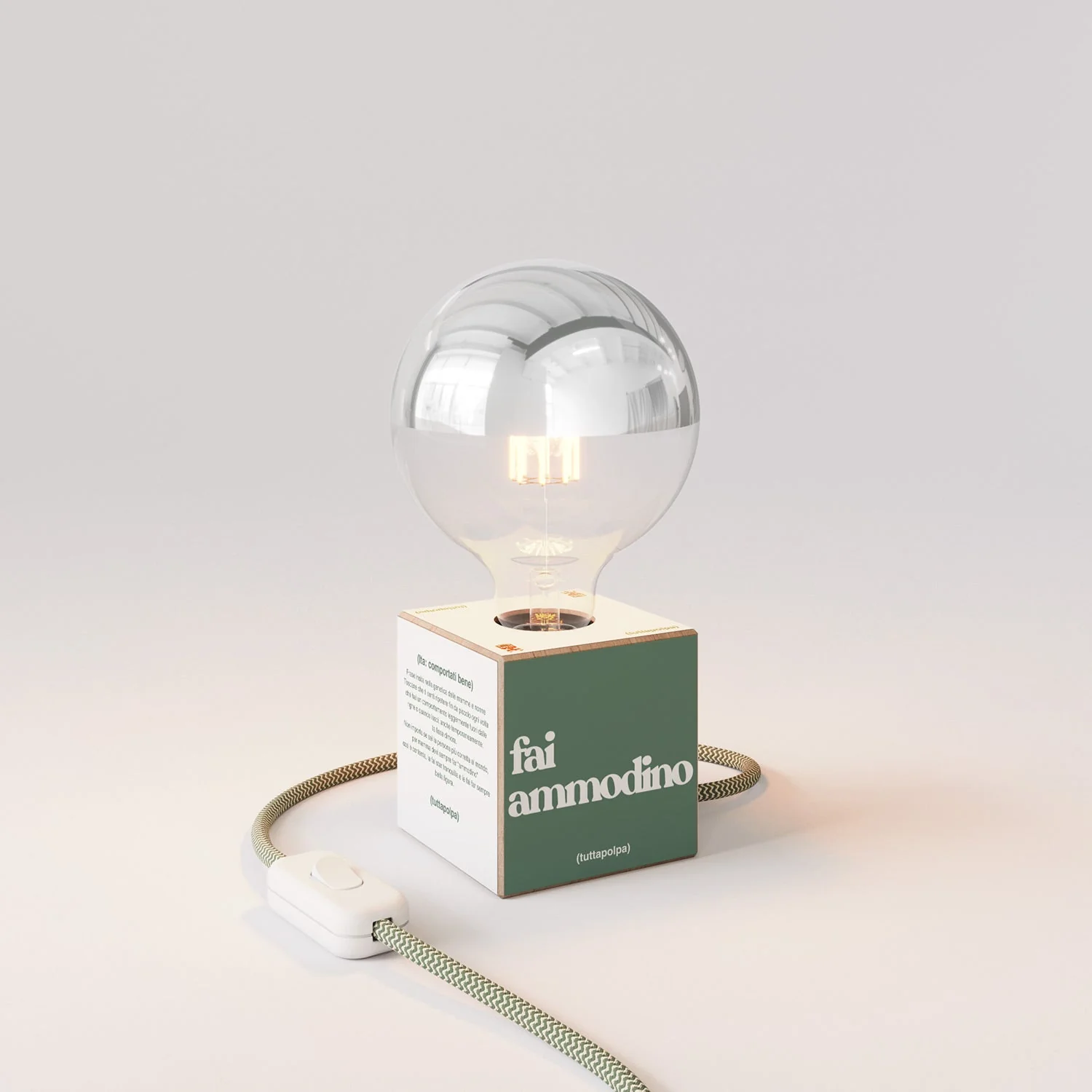 Tischlampe Cubetto "Fai ammodino" mit englischem Stecker und Glühbirne Globus halb Kugel Silber - Tuttapolpa