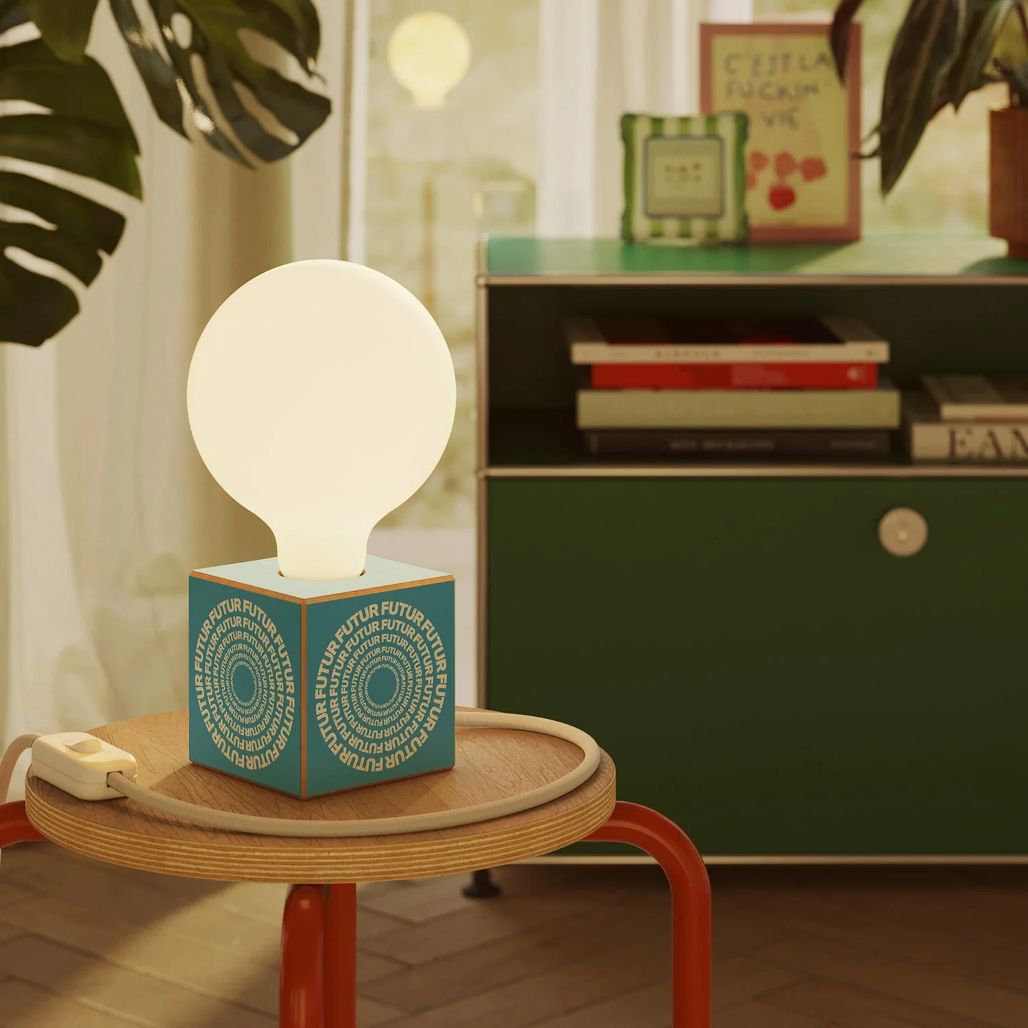 Tischlampe Cubetto „Futur“ mit englischem Stecker und Glühbirne in Globusform mit Porzellan-Effekt – Futur Festival - Image 2
