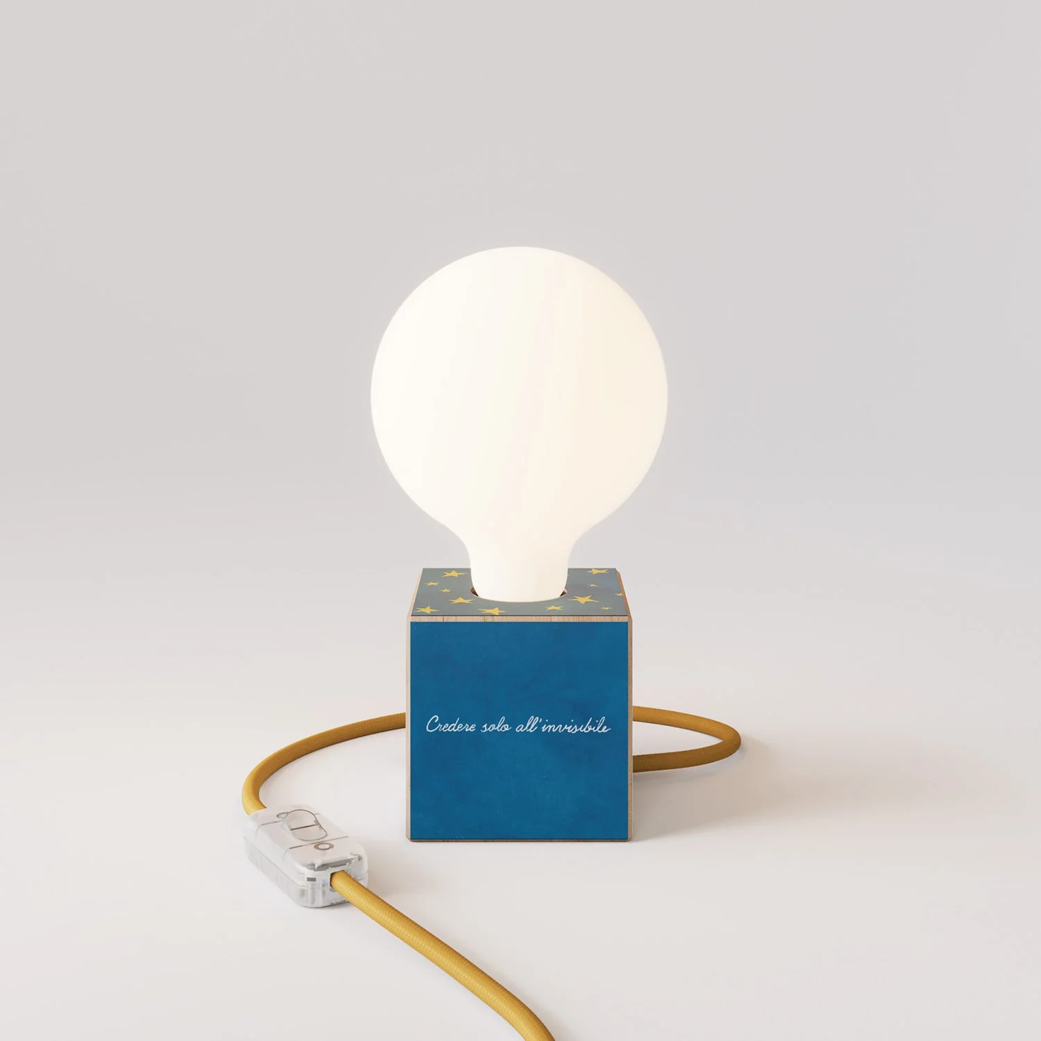 Tischlampe Cubetto „La luna“ mit Glühbirnen-Globe in Porzellanoptik - Santomanifesto - Image 4