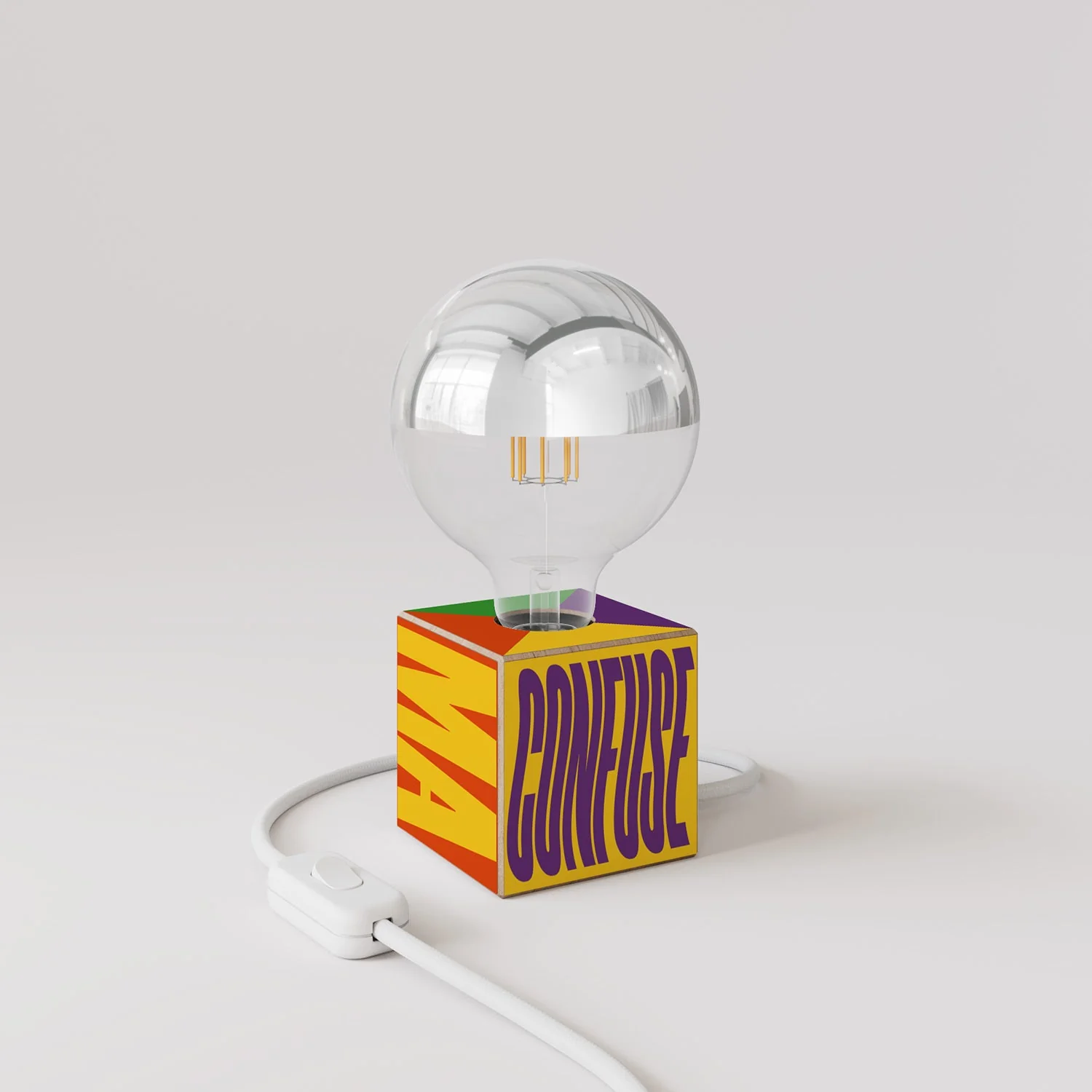 Tischlampe Cubetto "Poche idee ma confuse" mit englischem Stecker und Glühbirne Globus halb Kugel Silber - Santomanifesto - Image 3