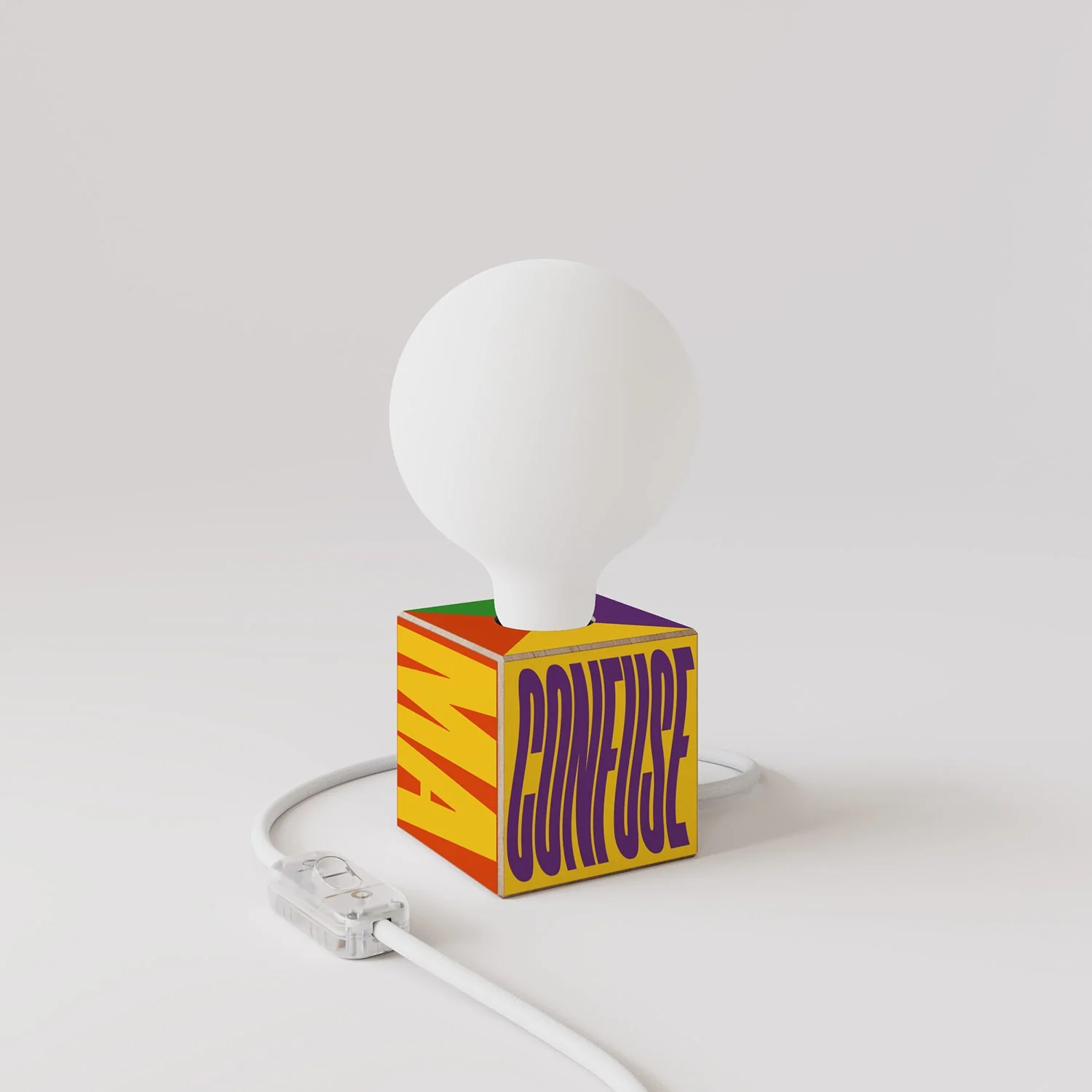 Tischlampe Cubetto „Poche idee ma confuse“ mit Glühbirne Globe mit Porzellan-Effekt - Santomanifesto - Image 3