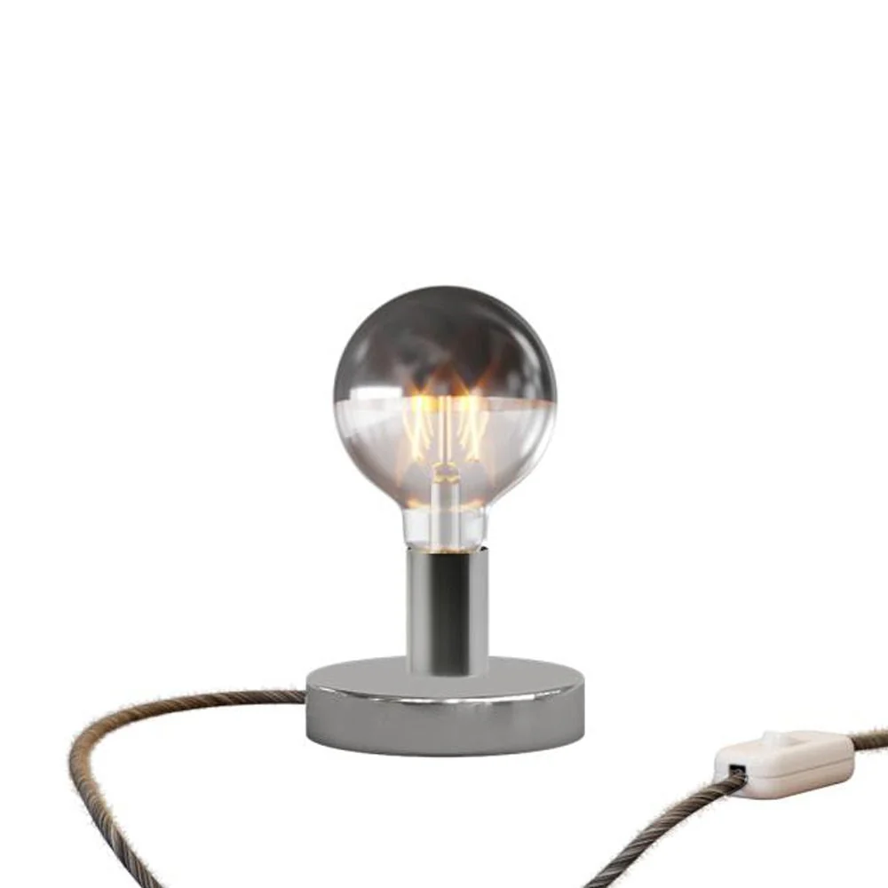 Tischlampe Posaluce Half Cup aus Metall mit UK-Stecker - Chrom