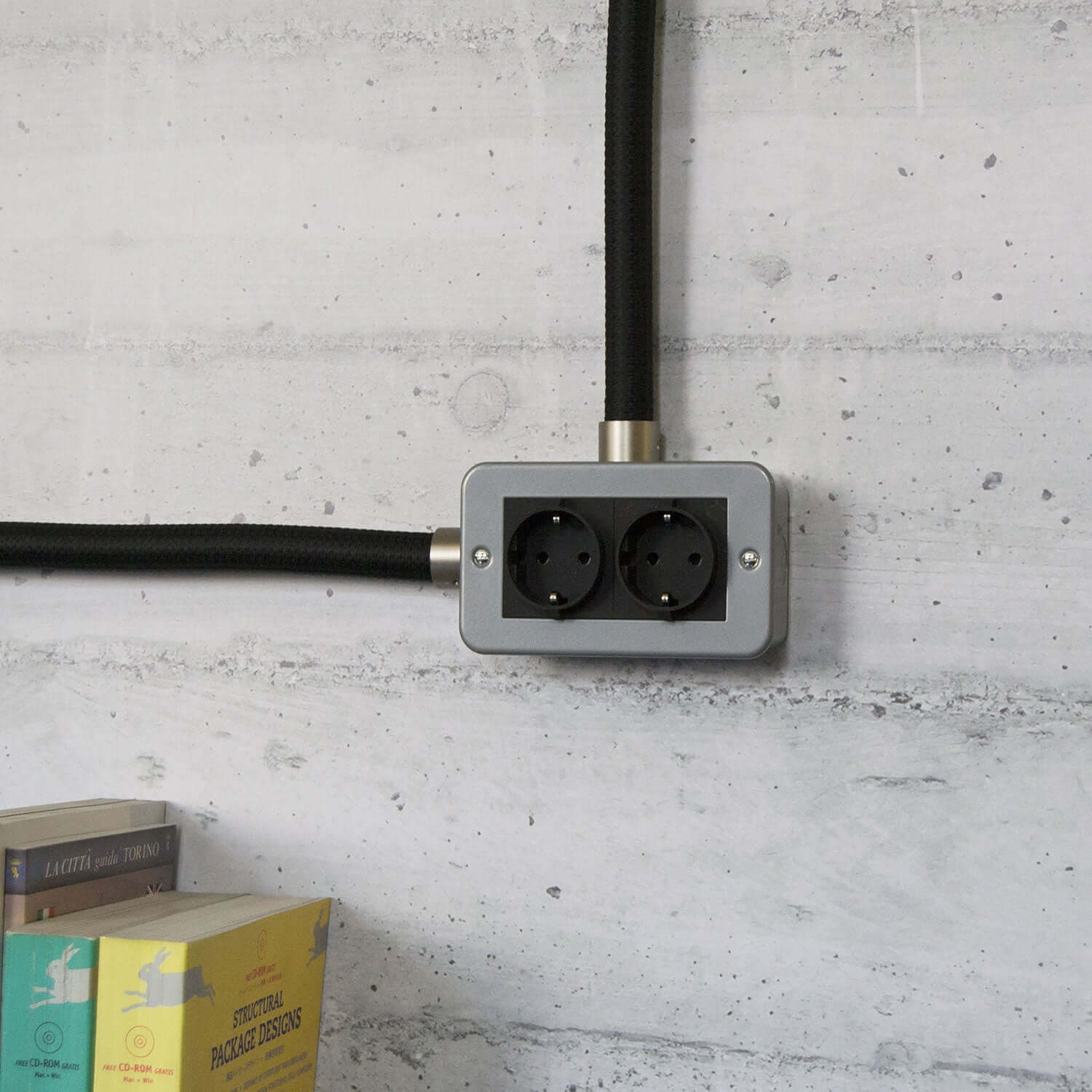 Wandkasten aus Metall mit Doppel-Schuko-Steckdose für Creative-Tube - Image 3