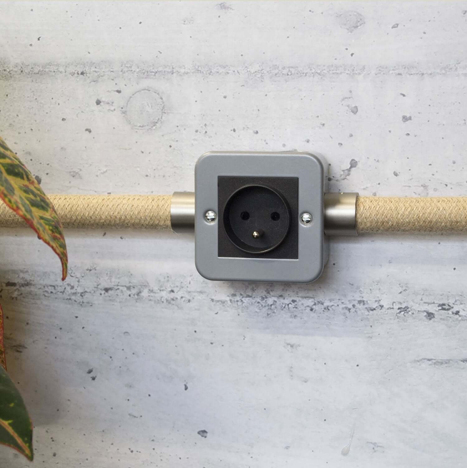 Wanddose aus Metall mit französischer Steckdose für Creative-Tube - Image 3