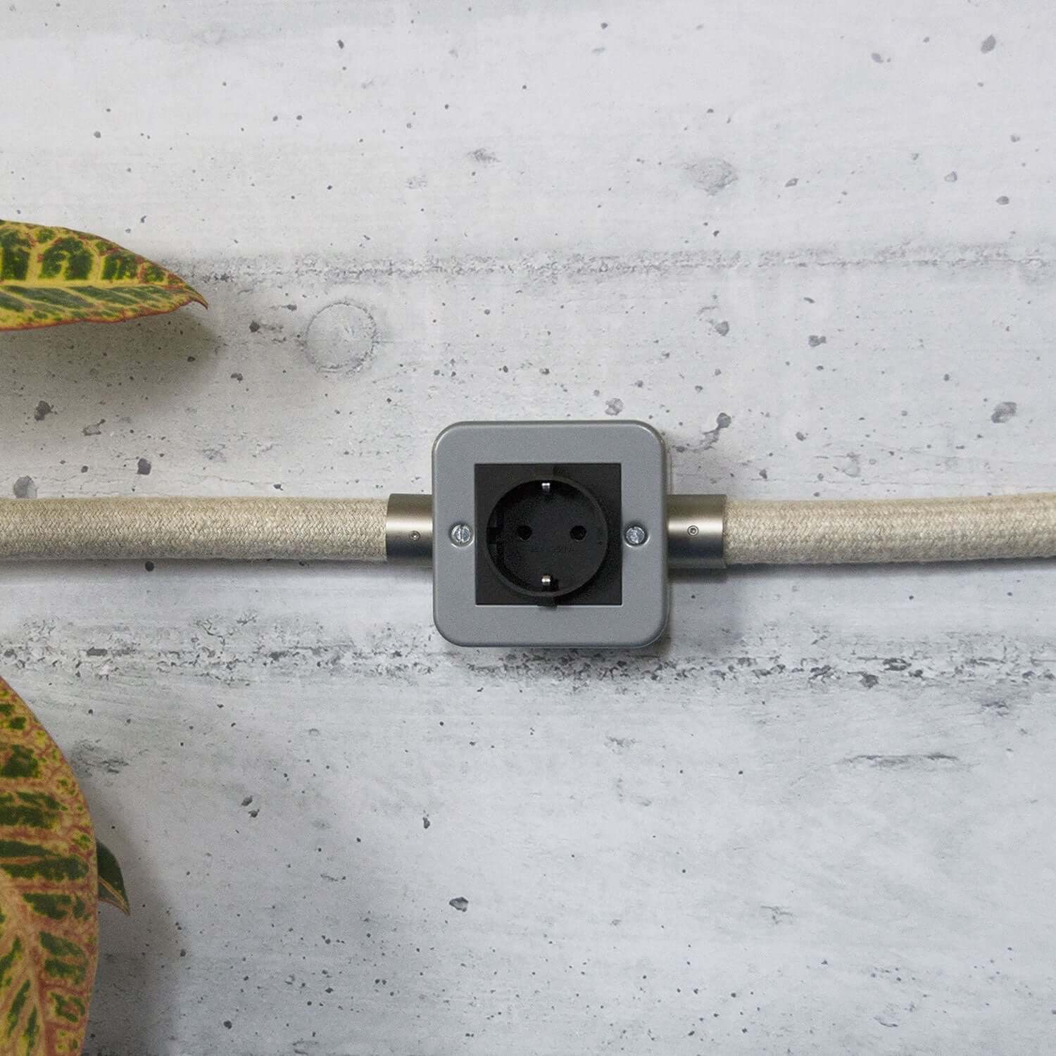 Metall-Wanddose mit Schuko-Steckdose für Creative-Tube - Image 3